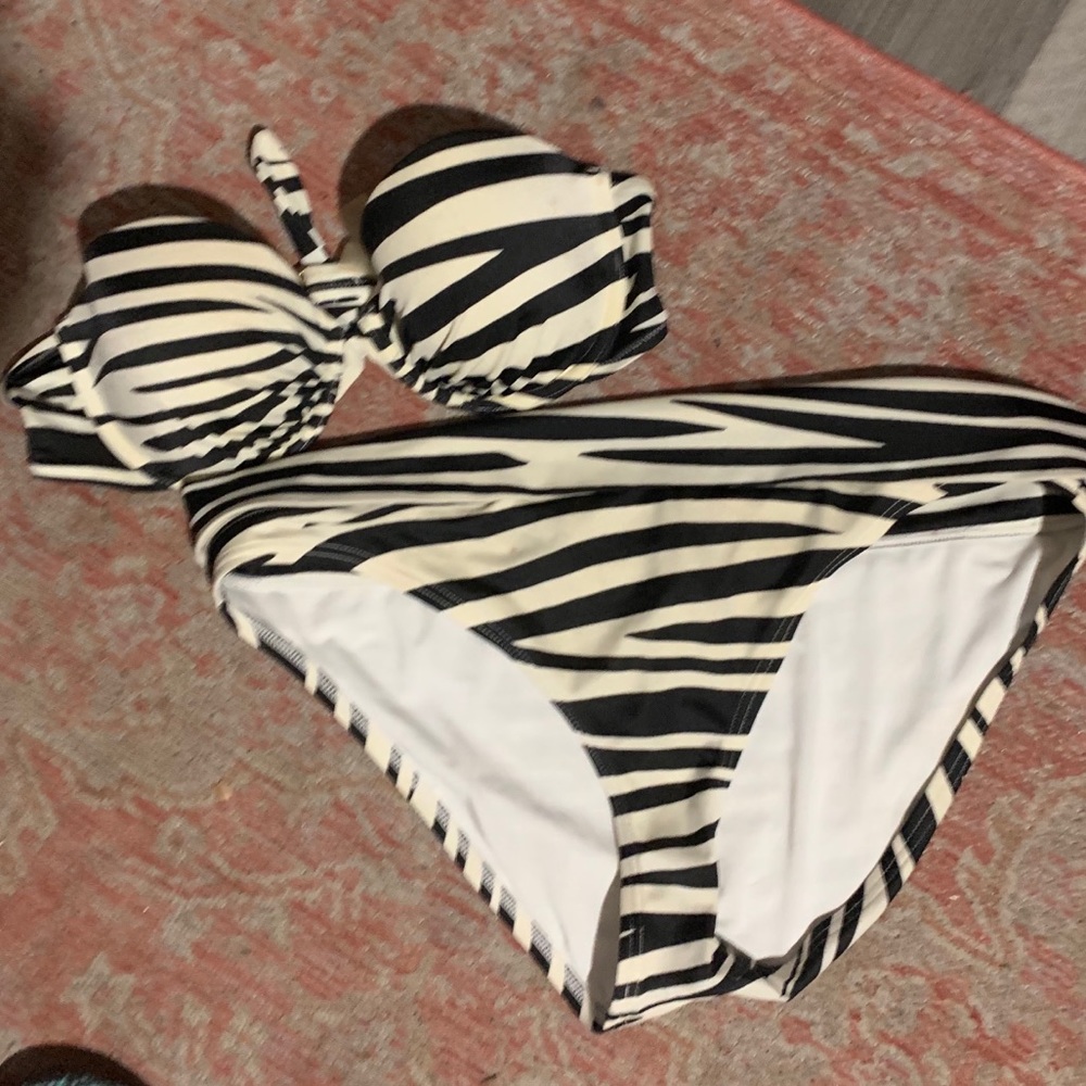 VS 2 piece swimsuit